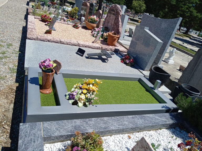 Pierre Tombale avec jardinière Monumentsfunerairespascher