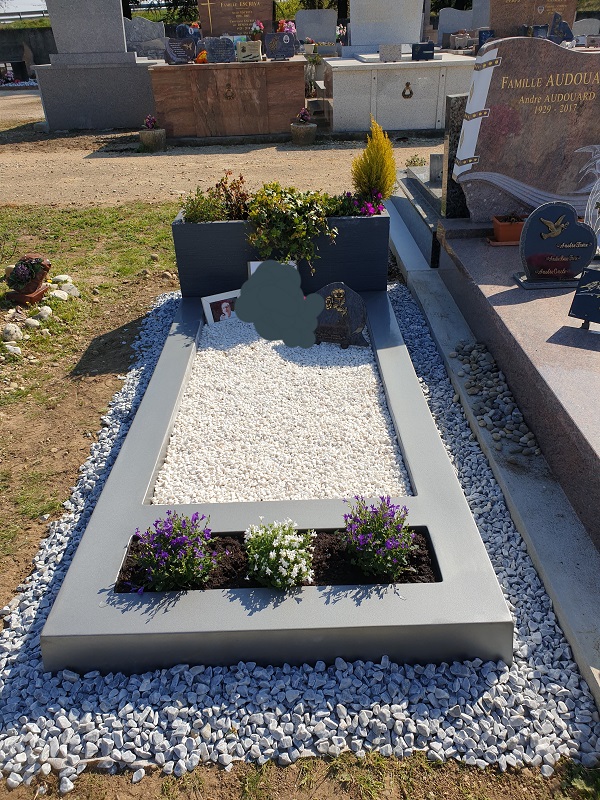 Jardinière Funéraire En Céramique Blanche - Modèle D05 Pour Cimetière